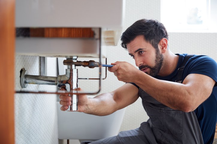 Websites for plumbers - plumber at work